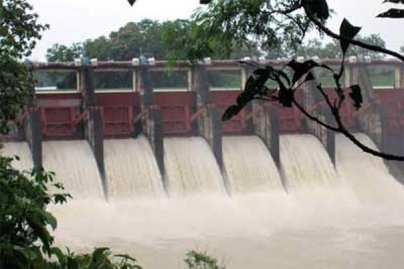 মার্কিন শুল্কারোপ প্রথমে বিনা মেঘে